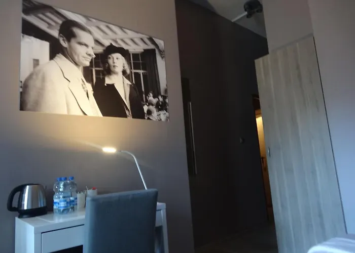 Koziolki Old Town Hostal *