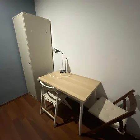 Hostel Wroclawska Z Lazienkami *
