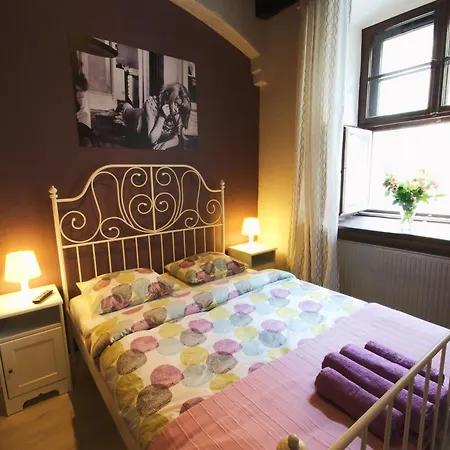 Hostel Wroclawska Z Lazienkami