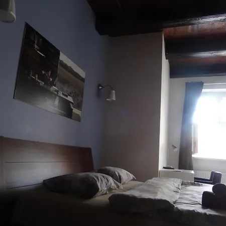 Hostel Wroclawska Z Lazienkami *