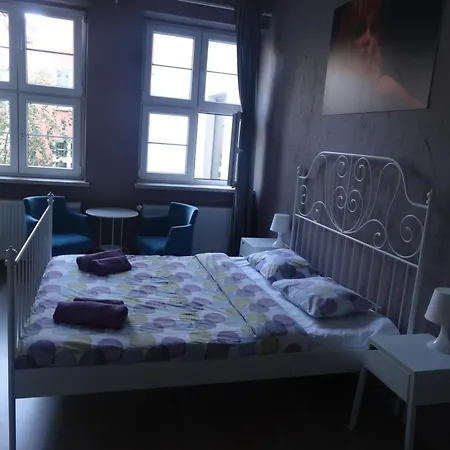 Hostel Wroclawska Z Lazienkami