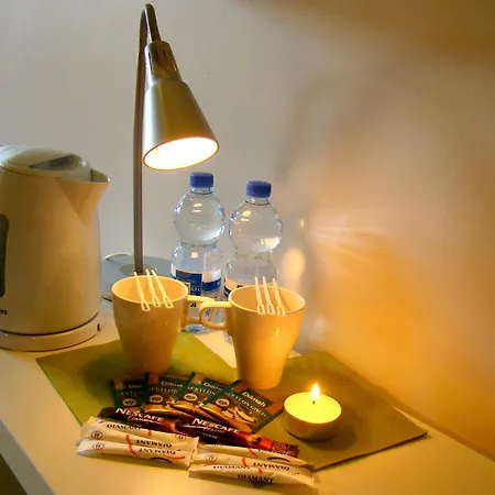 Hostel Wroclawska Z Lazienkami