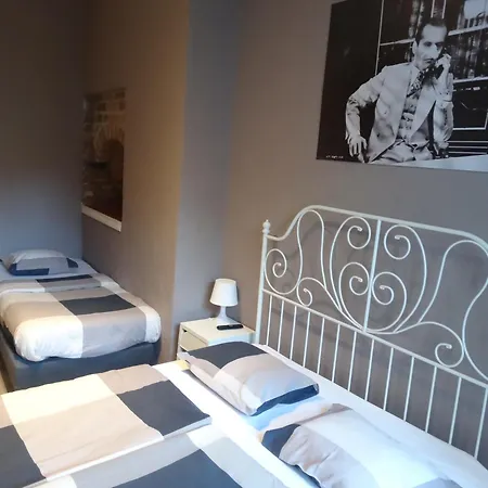 Hostel Wroclawska Z Lazienkami *